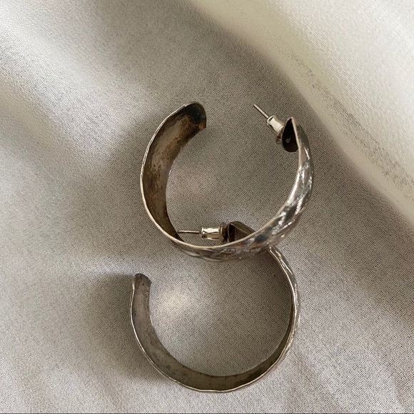 Vintage Silver Basket Weave Wide Hoop Earrings - Picture 3 of 5